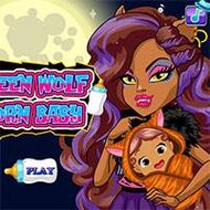 Игра Клауден Вульф с малышом