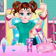 Игра Лечение супергероини малышки Тейлор