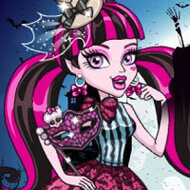 Игра Монстр Хай Одевалка: Одень Дракулауру